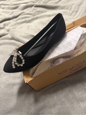 TOP Moda Black Pointed Toe Flat with Crystal Bow Accent